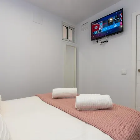 Beachfront 1br Centre - Palmeras
