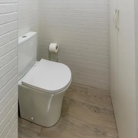 Beachfront 1br Centre - Palmeras Apartment *